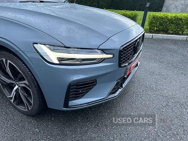 Used Volvo V60 Plus 350 HP (257 kW) 2022 Grey Estate