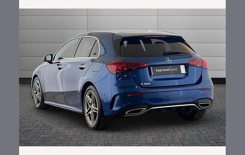 Used Mercedes A180 AMG Line Premium 134 HP (98 kW) 2024 Blue Hatchback