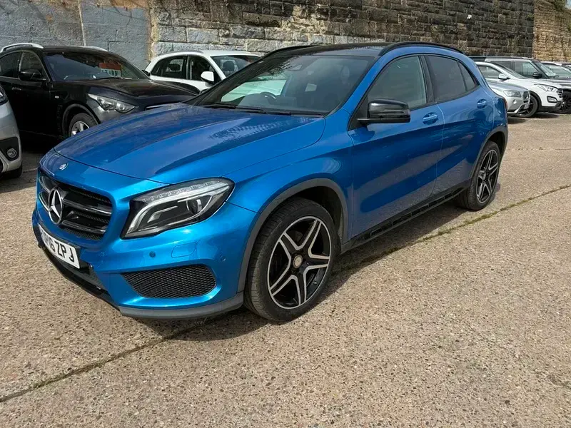 Used Mercedes GLA220 AMG Line Premium Plus 177 HP (130 kW) 2016 Blue SUV
