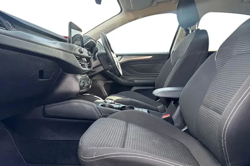 Used Ford Focus Titanium 123 HP (90 kW) 2020 Grey Hatchback