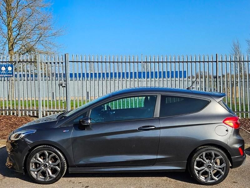 Used Ford Fiesta ST-Line 125 HP (91 kW) 2018 Grey Hatchback