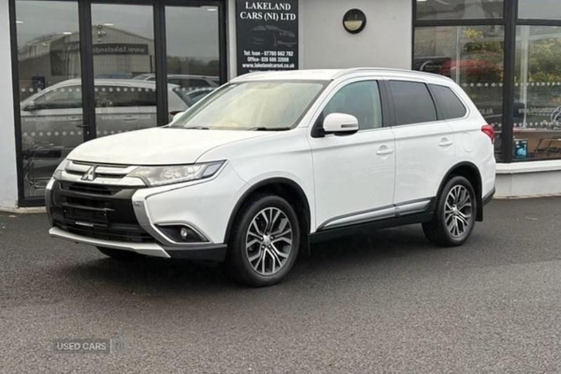 White Used 2018 Mitsubishi Outlander SUV | £12,995 (Fair price) - Image 1/1
