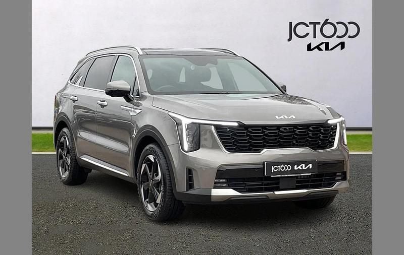 Grey Used 2025 Kia Sorento SUV | £50,000 (Fair price) - Image 1/4