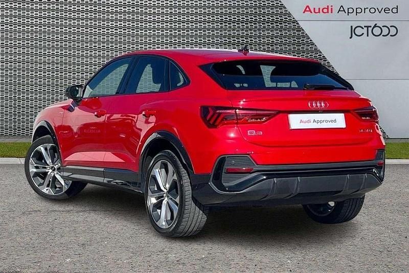 Used Audi Q3 Black Edition 147 HP (108 kW) 2022 Red SUV