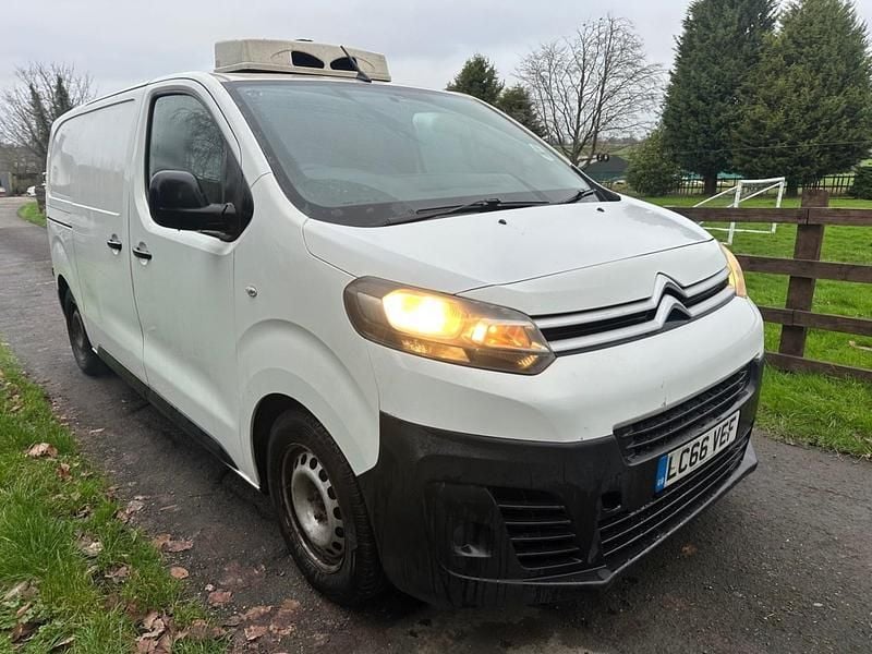 White Used 2017 Citroën Dispatch MPV | £3,200 (Fair price) - Image 1/4