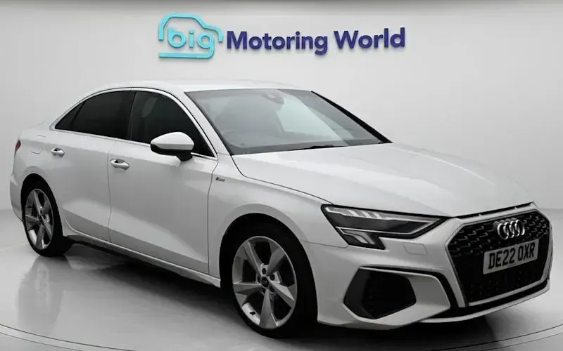 Second-hand Audi A3 S-Line 110 CP (80 kW) 2024 Berlinǎ
