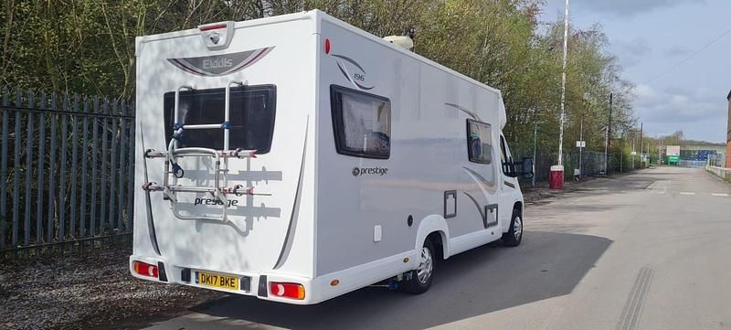 Second-hand Peugeot Boxer Prestige 2017 Alb Van