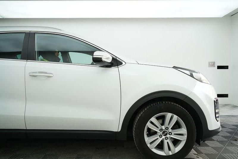 Used Kia Sportage 114 HP (83 kW) 2016 White SUV