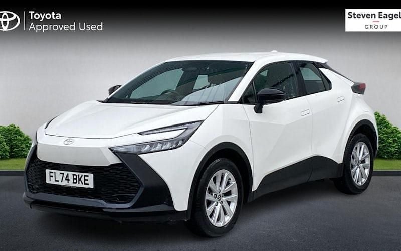 Used Toyota C-HR 140 HP (102 kW) 2026 SUV