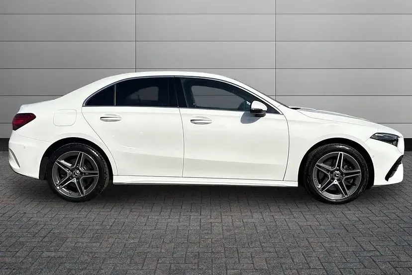 Used Mercedes A250 Executive 215 HP (158 kW) 2024 Polar white Sedan