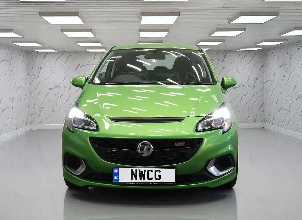 Used Vauxhall Corsa 205 HP (150 kW) 2015 Green Hatchback