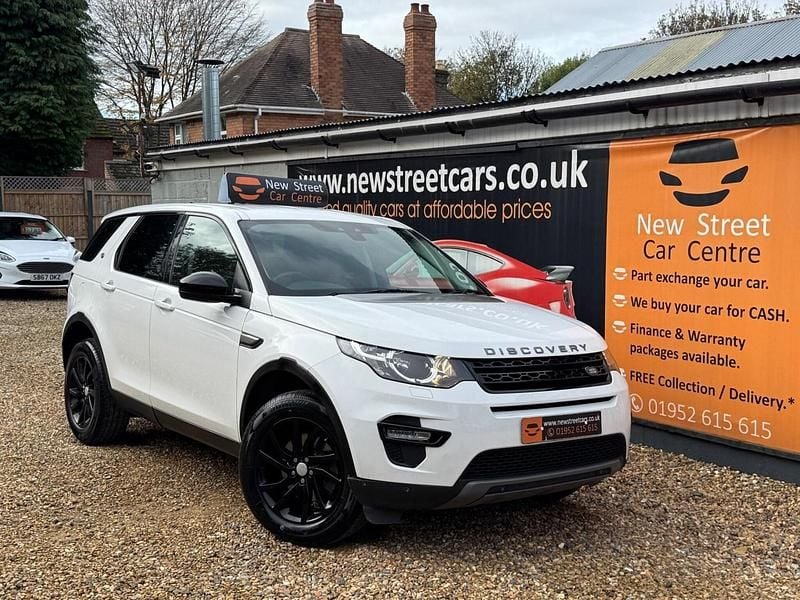 White Used 2018 Land Rover Discovery Sport SE SUV | £12,484 (Good price) - Image 1/3