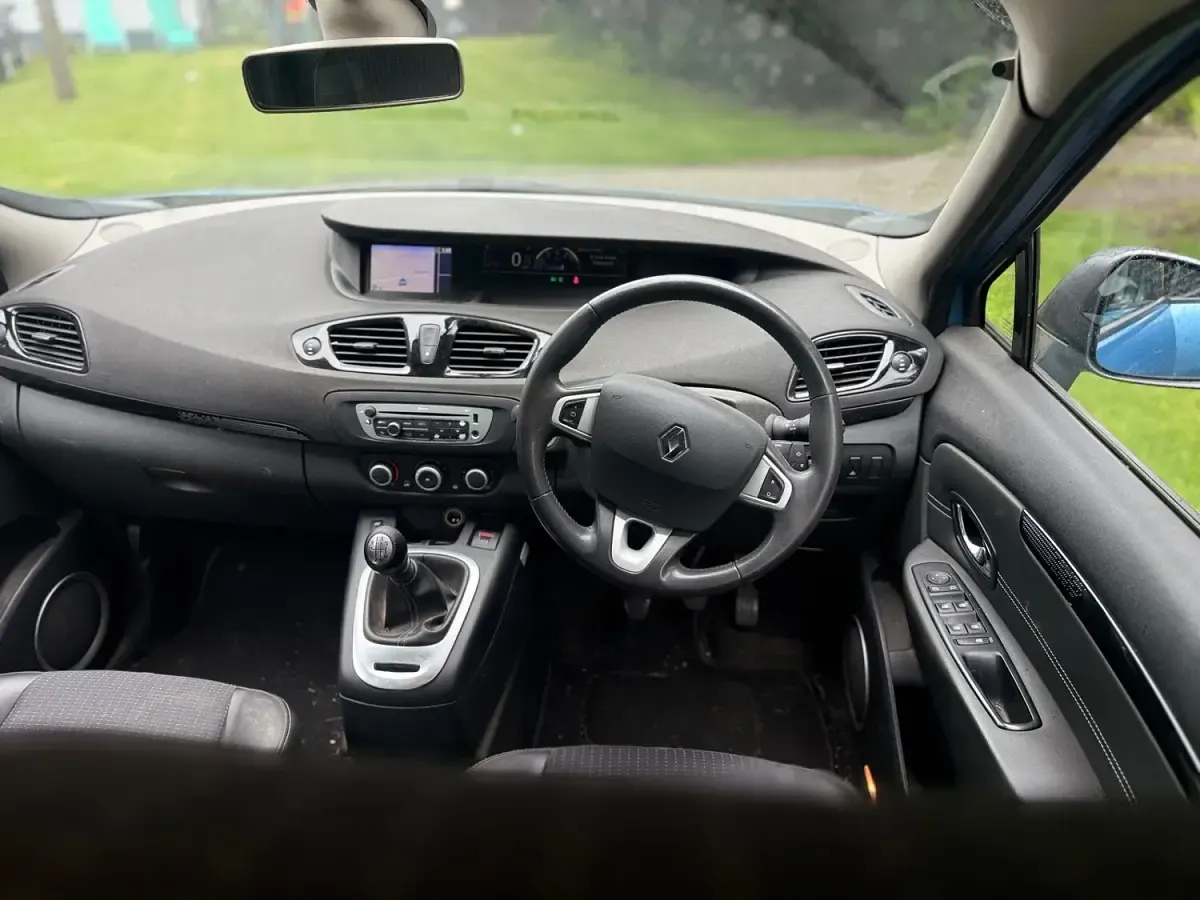 Used Renault Scénic III Dynamique 2012 Blue MPV