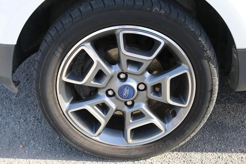 Used Ford Ecosport Titanium 2017 White SUV