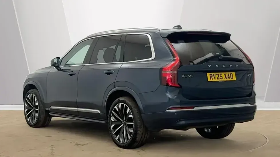 Used Volvo XC90 Ultra 250 HP (183 kW) 2025 Blue SUV
