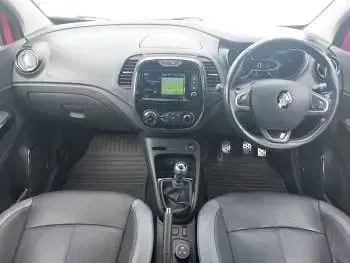 Used Renault Captur Signature 120 HP (88 kW) 2017 Red SUV