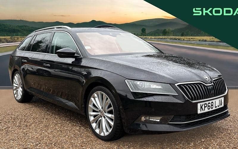 Used 2019 Skoda Superb Estate | £19,802 (Expensive) - Image 1/4