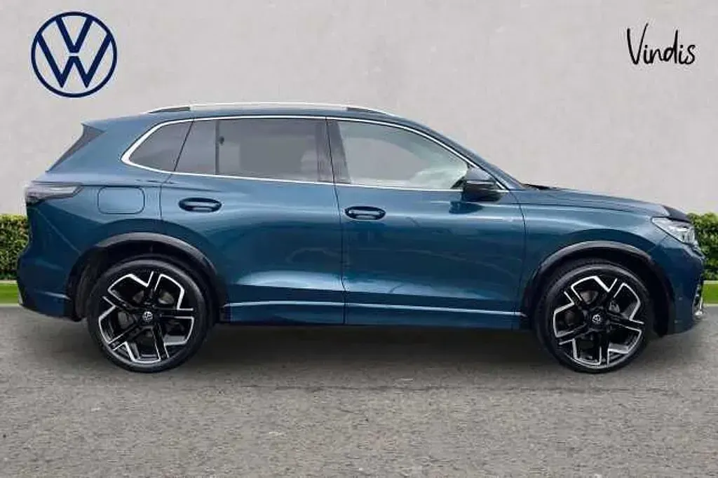 Used VW Tiguan R-line 150 HP (110 kW) 2025 SUV