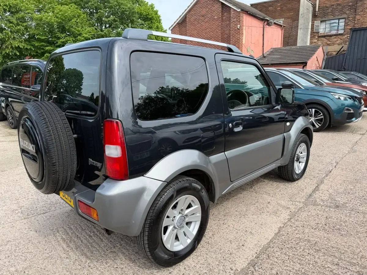 Used Suzuki Jimny SZ4 85 HP (62 kW) 2013 Black SUV