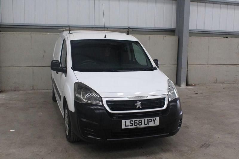 Begagnad Peugeot Partner 2018 Vit