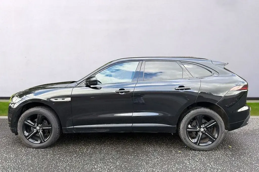 Usado Jaguar F-Pace R-Sport 180 HP (132 kW) 2017 Preto SUV