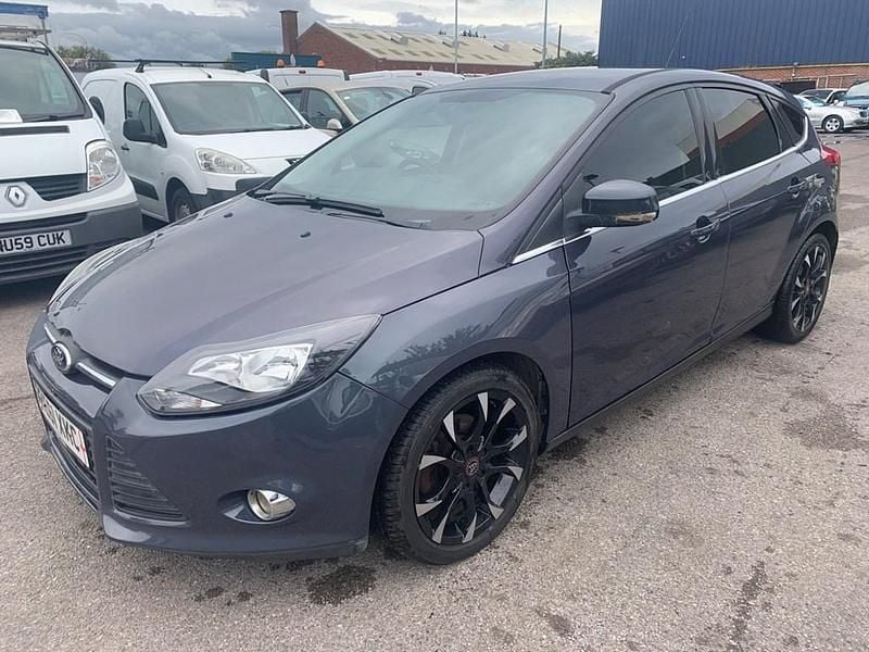Used Ford Focus Zetec 115 HP (84 kW) 2012 Grey Hatchback