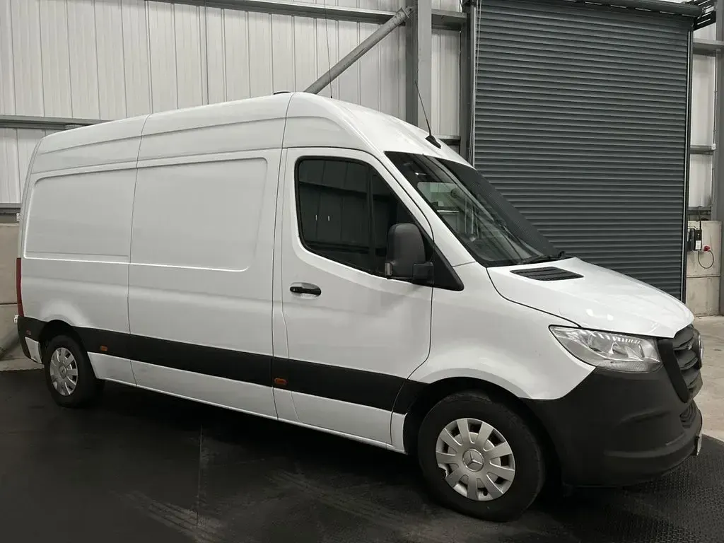 Used Mercedes Sprinter Premium 150 HP (110 kW) 2022 White Van