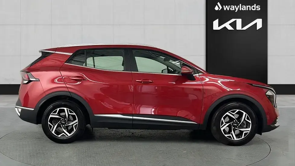 Used Kia Sportage 2025 Red SUV