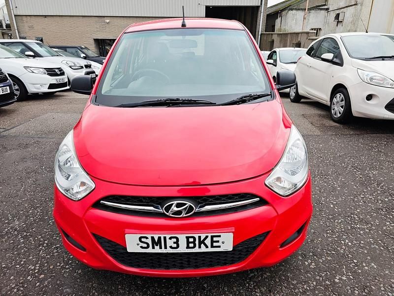 Used Hyundai i10 Classic 85 HP (62 kW) 2013 Red Hatchback