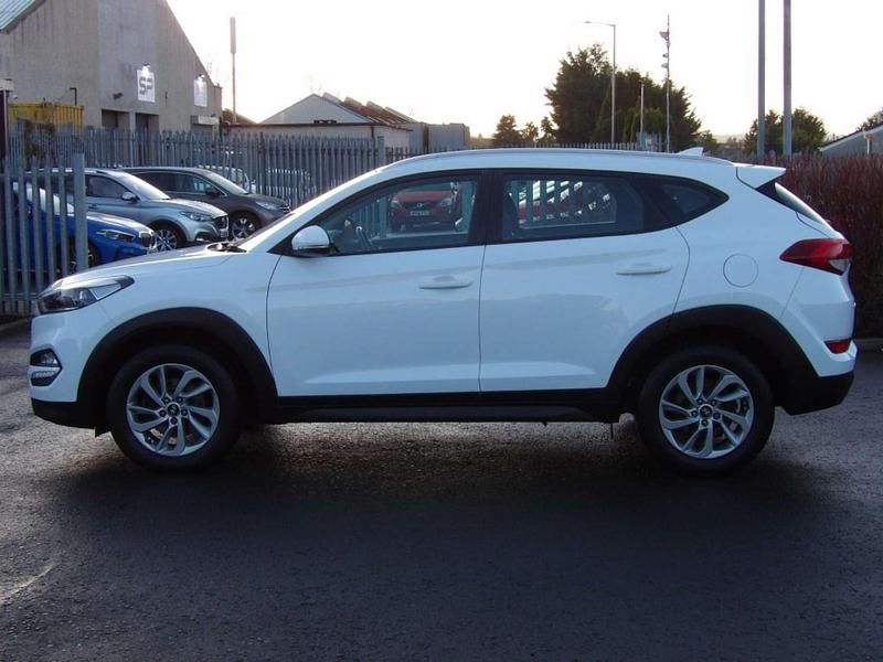 Used Hyundai Tucson SE 2017 White SUV