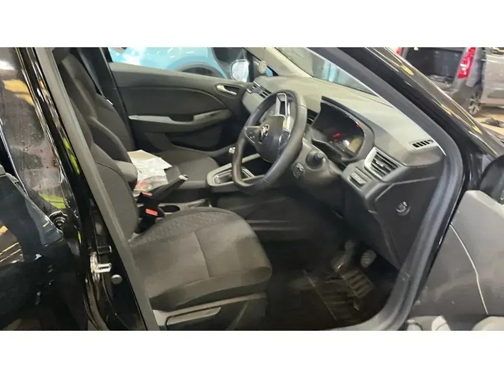 Used Renault Clio Iconic 2021 Diamond black Hatchback