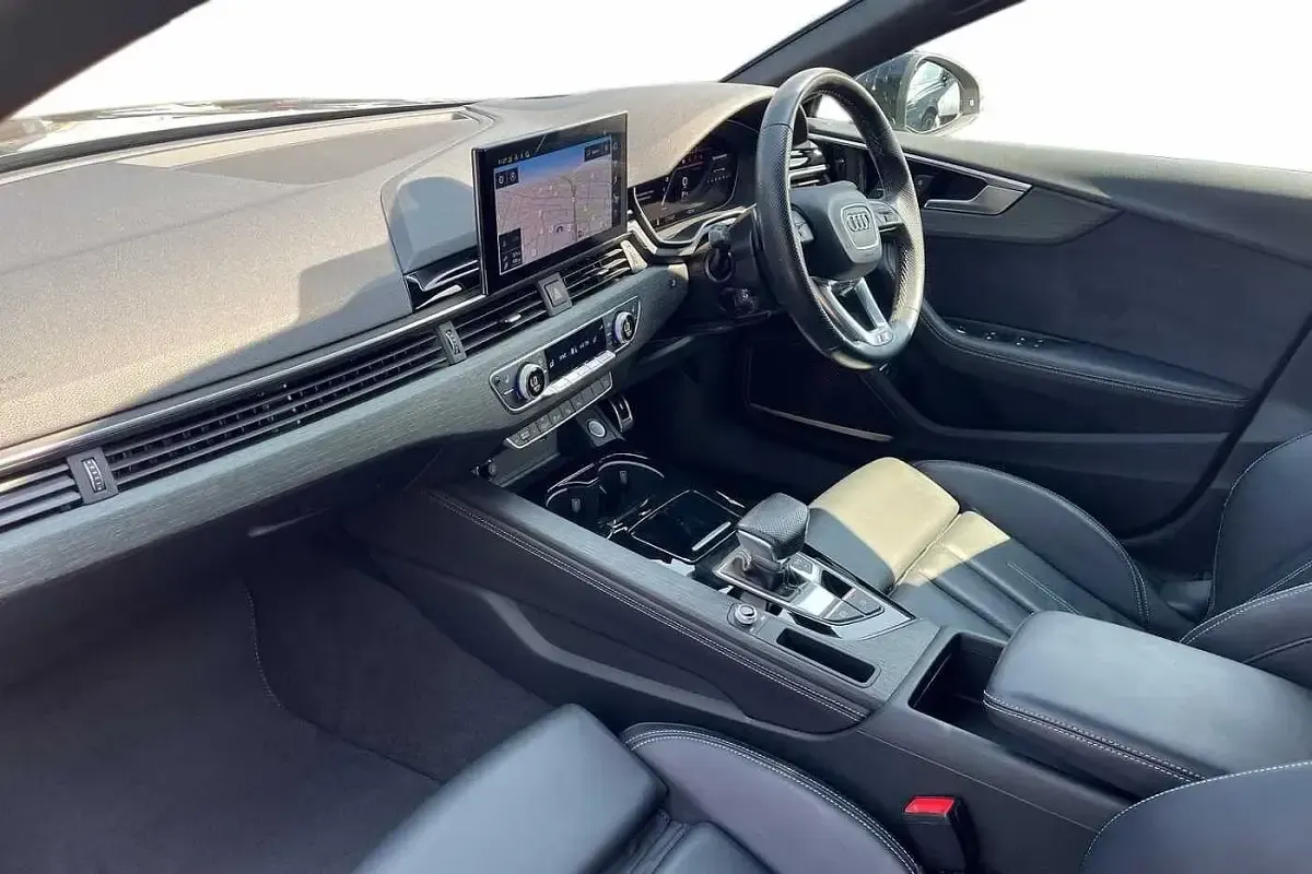 Used Audi A5 Comfort 200 HP (147 kW) 2022 Grey Coupe