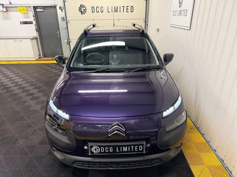 Used Citroën C4 Cactus Flair 2015 Mauve/purple Hatchback