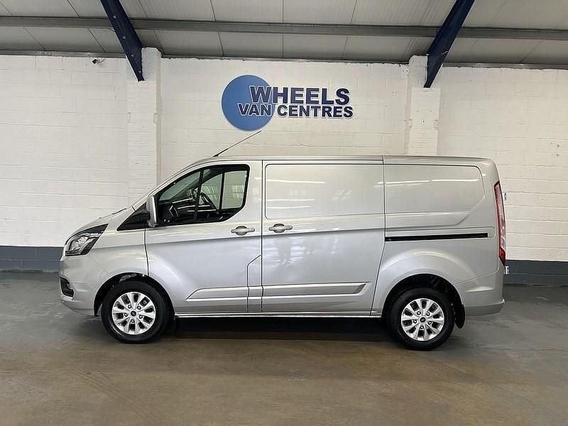 Used Ford Transit Custom Limited 130 HP (95 kW) 2021 Silver Van