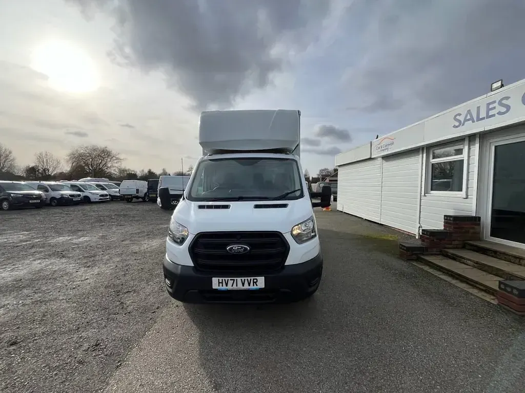 Usado Ford Transit S 130 HP (95 kW) 2022 Branco Cabrios