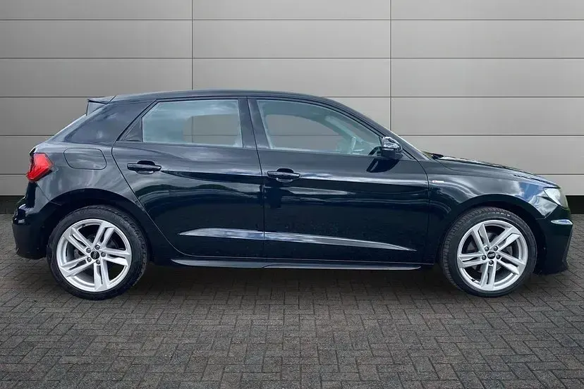 Used Audi A1 Sportback S-Line 148 HP (108 kW) 2019 Mythos black Hatchback
