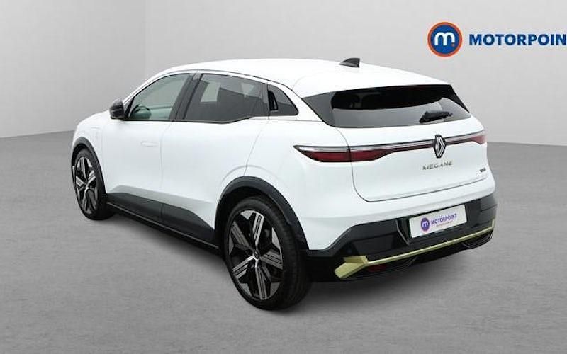 Used Renault Megane E-Tech Iconic 160 kW (218 HP) 2023 White Hatchback