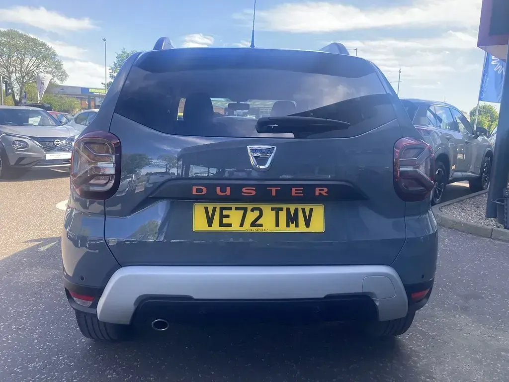 Used Dacia Duster Extreme 150 HP (110 kW) 2023 Grey SUV