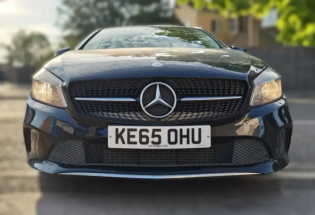Used Mercedes A180 SE 107 HP (78 kW) 2016 Black Hatchback