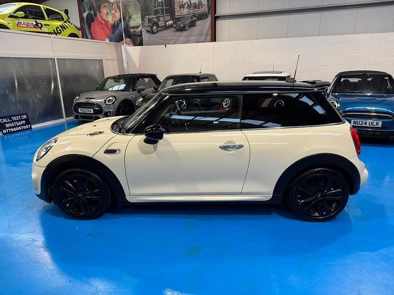 Used Mini Cooper Hatch 2018 White Hatchback