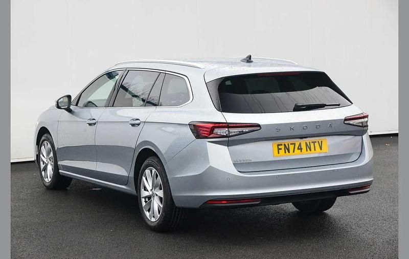 Used Skoda Superb SE Technology 147 HP (108 kW) 2024 Pebble silver metallic Estate