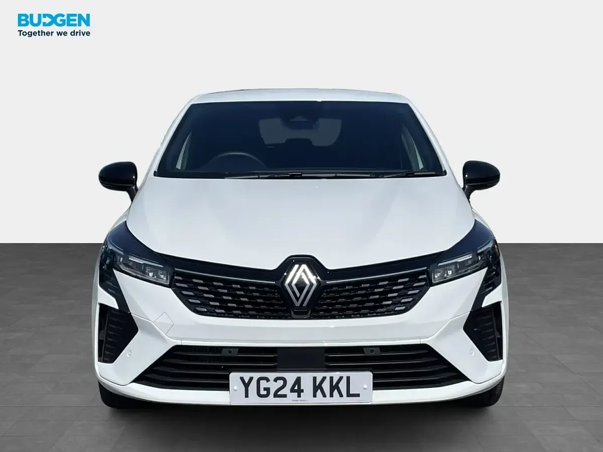 Used Renault Clio Techno 90 HP (66 kW) 2024 White Hatchback
