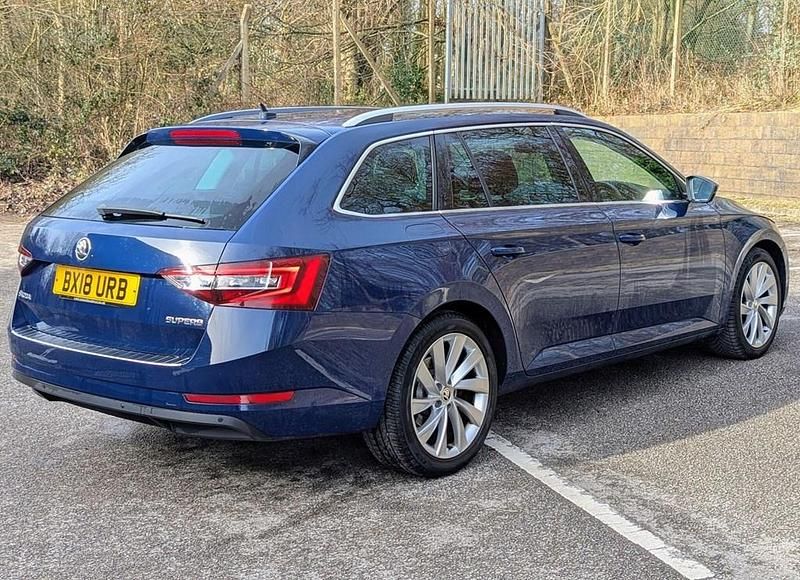 Used Skoda Superb SE L Executive 150 HP (110 kW) 2018 Blue Estate