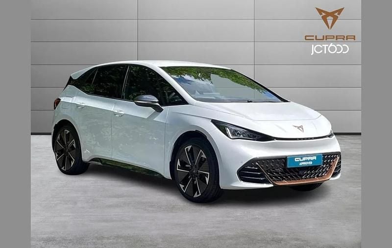 White New 2025 Cupra Born e-Boost Hatchback | £29,990 (Fair price) - Image 1/4