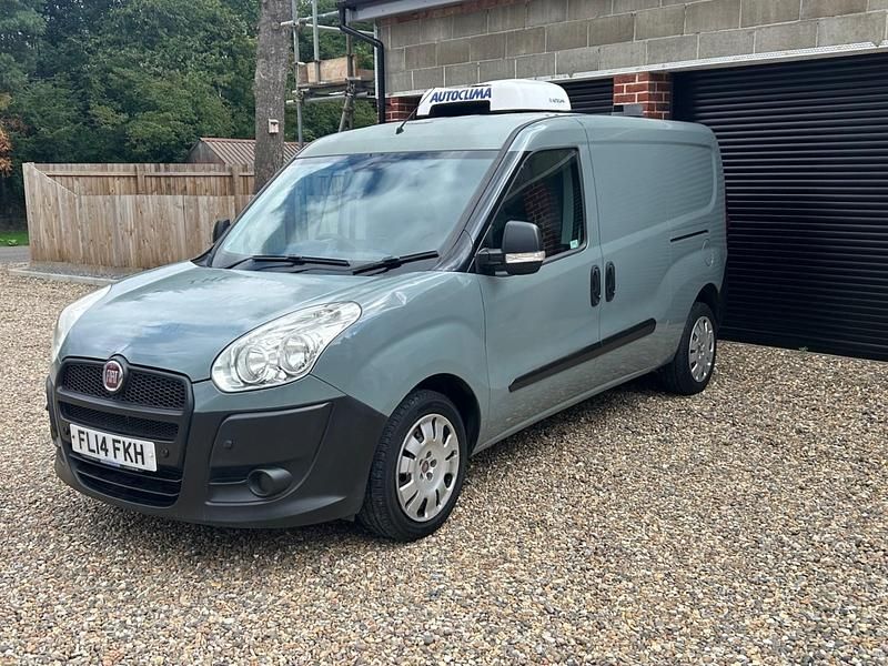 Used Fiat Doblò 90 HP (66 kW) 2014 Grey MPV