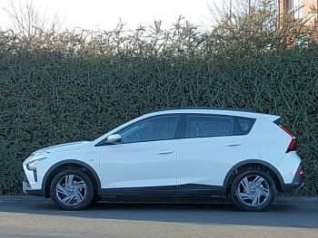 Used Hyundai Bayon SE 100 HP (73 kW) 2022 White SUV