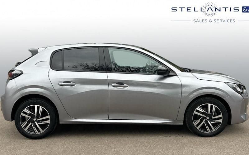 Used Peugeot 208 Allure+ 102 HP (75 kW) 2023 Hatchback