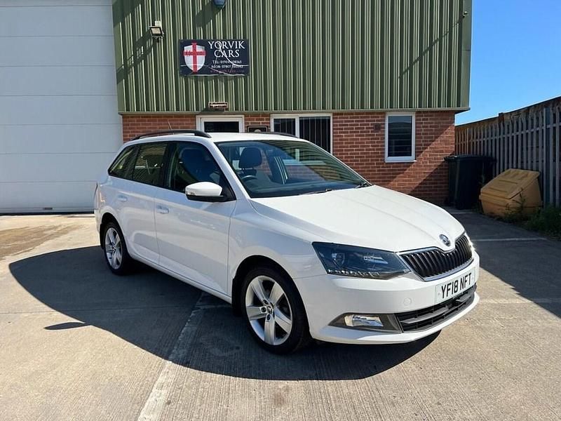 White Used 2018 Skoda Fabia SE L Estate | £8,995 (Fair price) - Image 1/3