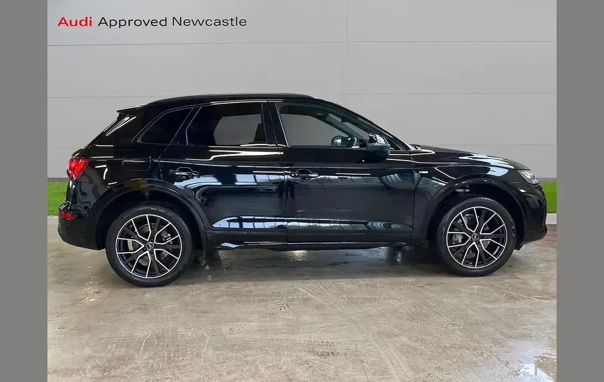 Used Audi Q5 Black Edition 204 HP (150 kW) 2024 Black SUV