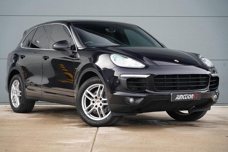Black Used 2016 Porsche Cayenne SUV | £19,475 (Fair price) - Image 1/4